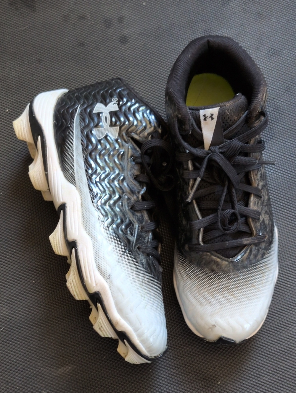 5 Youth Under Armour Black and White Gradient Football Cleats
